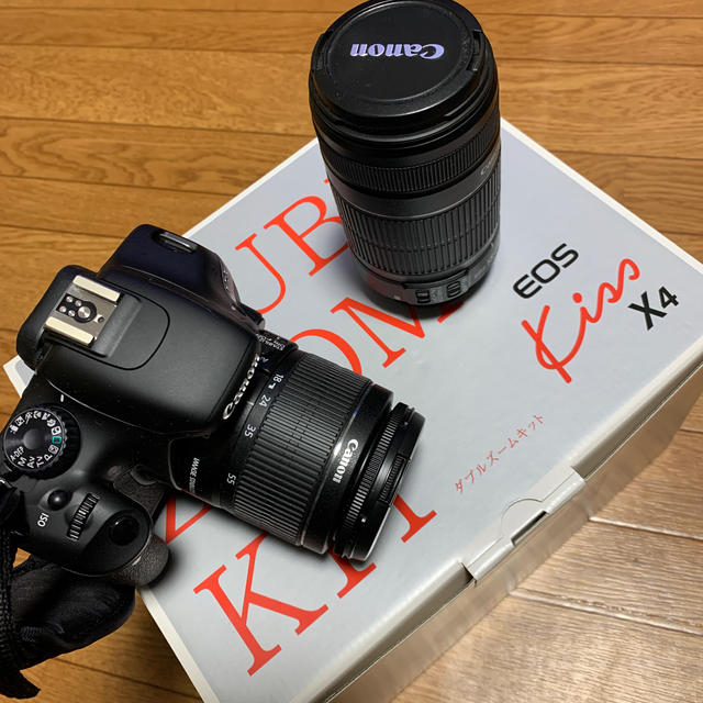 Canon(キヤノン)のCanon EOS Kiss X4 ダブルズームキット スマホ/家電/カメラのカメラ(デジタル一眼)の商品写真
