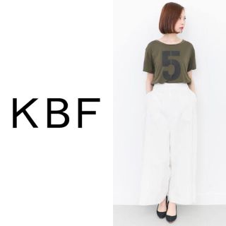 ケービーエフ(KBF)の【KBF】ワイドテーパードパンツ(カジュアルパンツ)