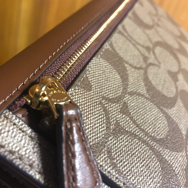 COACH(コーチ)の特別価格です。コーチ　財布　新品未使用品　プレゼントケース付き レディースのファッション小物(財布)の商品写真