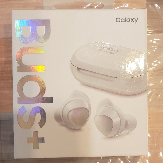 Galaxy(ギャラクシー)の【新品未開封】GALAXY Buds+ ワイヤレスイヤホン スマホ/家電/カメラのオーディオ機器(ヘッドフォン/イヤフォン)の商品写真