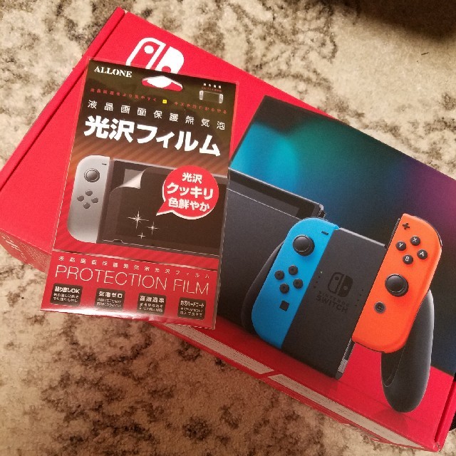 家庭用ゲーム機本体Nintendo SWITCH ネオン　本体+画面保護フィルム