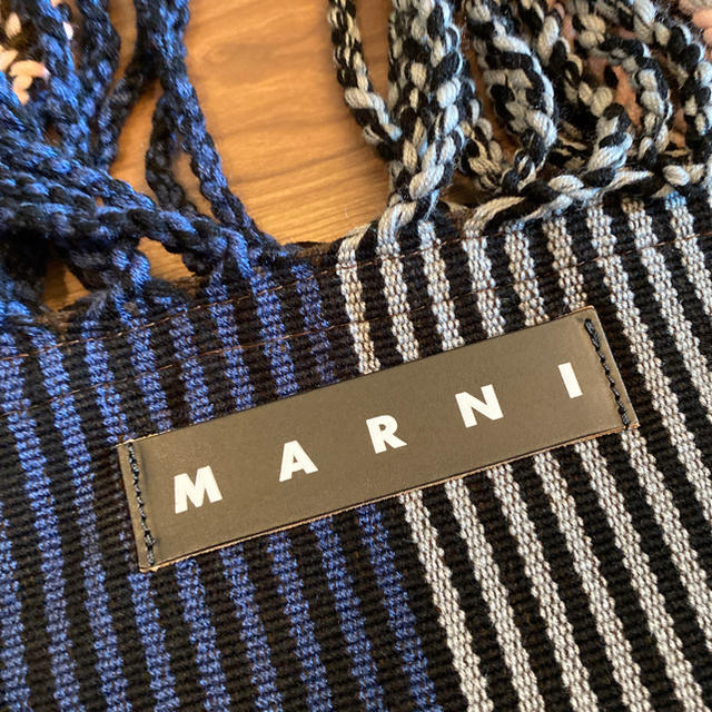 Marni(マルニ)の⭐️新品未使用⭐️マルニ　フラワーカフェ　ハンモック　バッグ レディースのバッグ(トートバッグ)の商品写真