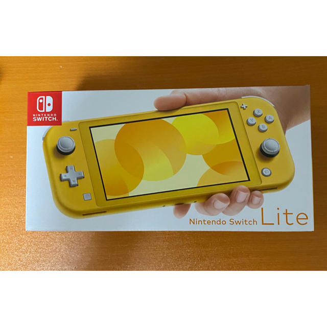 Nintendo switc lite イエロー