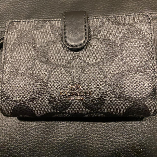 新品　未使用　COACH コーチ 二つ折り財布 レディース