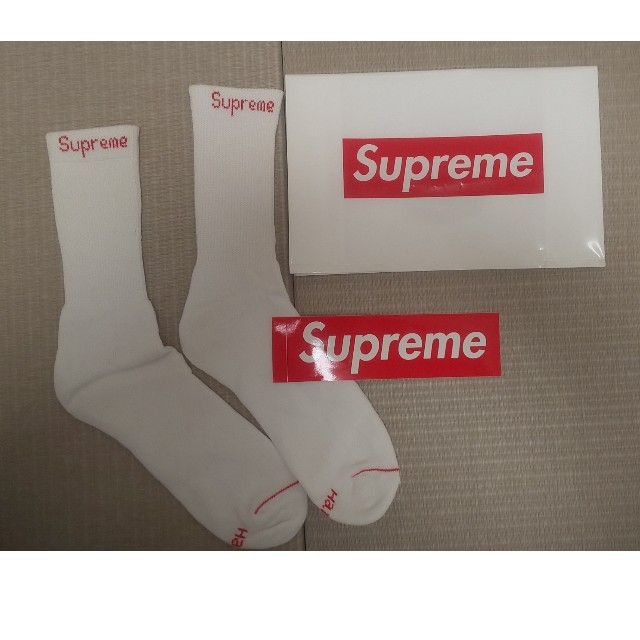 Supreme(シュプリーム)のSupreme 靴下 白 新品 一足 メンズのレッグウェア(ソックス)の商品写真