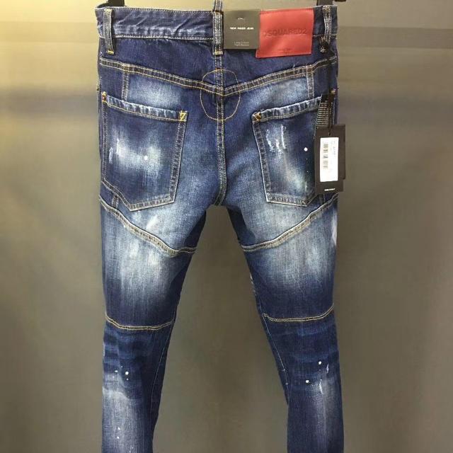 新作 DSQUARED2 ディースクエアード 赤ステッチ デニム size 44 新作 DSQUARED2 ディースクエアード 赤ステッチ デニム size 44