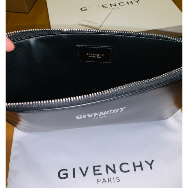 GIVENCHY クラッチレザーバッグの通販 by WA's shop｜ジバンシィならラクマ - GIVENCHY 高評価新品