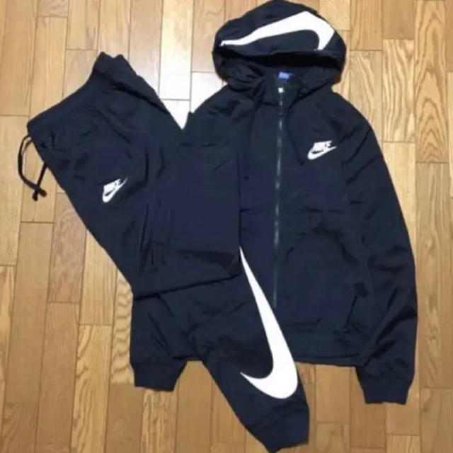 NIKE(ナイキ)の新品　NIKE ウーブン ナイロントラック スーツ  ブラック メンズのジャケット/アウター(ナイロンジャケット)の商品写真