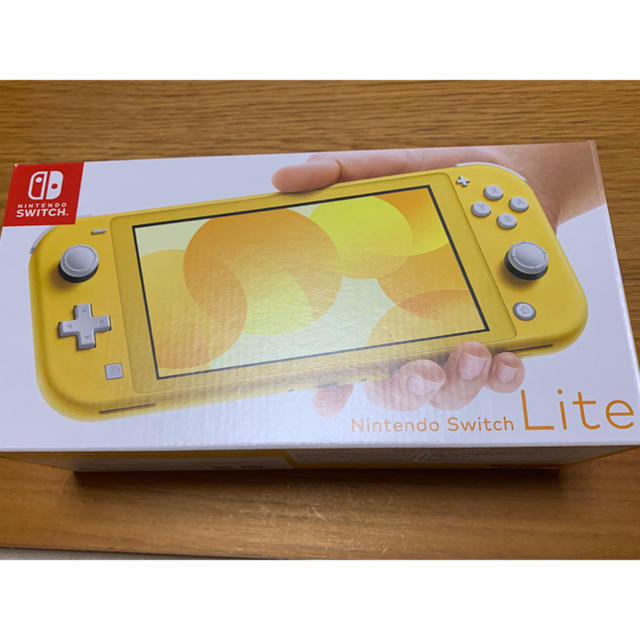 switch  lite イエロー