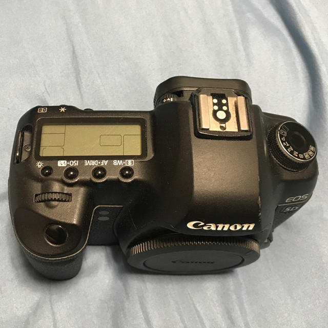 CANON 5D mark2 (ボディ、バッテリー2つ、充電器、説明書) カメラ CANON 5D mark2 (ボディ、バッテリー2つ、充電器、説明書) カメラ