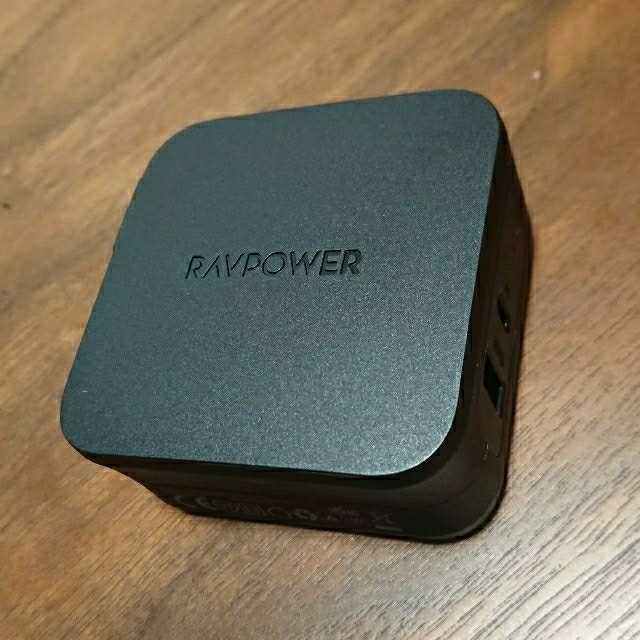 SUNVALLEY(サンバレー)のRP-PC105RAVPower PD 充電器 USB-C急速充電器61W スマホ/家電/カメラのスマートフォン/携帯電話(バッテリー/充電器)の商品写真