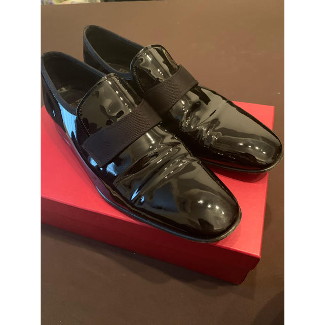 Salvatore Ferragamo(サルヴァトーレフェラガモ)の美品 Salvatore Ferragamoフェラガモ メンズ 黒 27.5cm メンズの靴/シューズ(ドレス/ビジネス)の商品写真