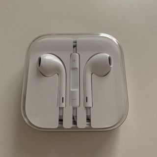 アップル(Apple)のiPhoneイヤホン  EarPods Apple純正(ヘッドフォン/イヤフォン)