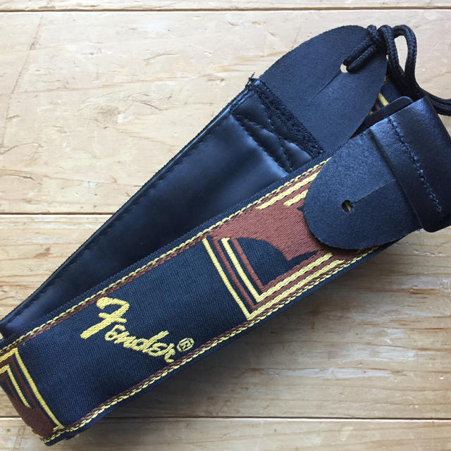 Fender(フェンダー)のフェンダー Fender ストラップ ♥純正付属品♥ 楽器のギター(ストラップ)の商品写真