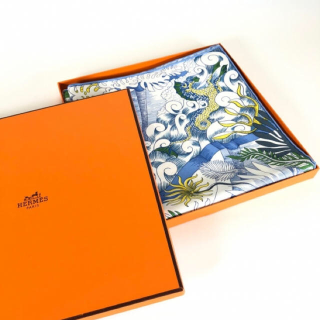 エルメス HERMES  2019AW カレ 90 宇宙誌　スカーフ　箱　未使用