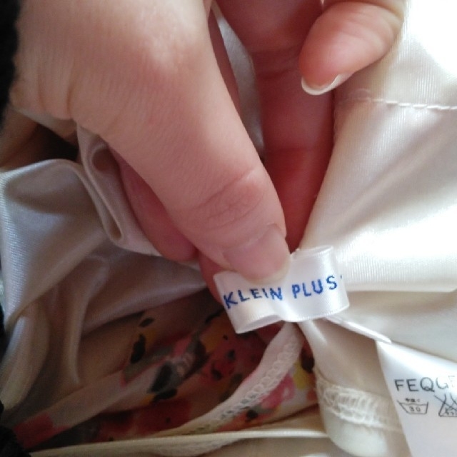 KLEIN PLUS(クランプリュス)のKLEIN PLUS★ホワイト×ピンク★レース×花柄★M レディースのスカート(ミニスカート)の商品写真
