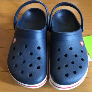 クロックス(crocs)のクロックスサンダル 人気のネイビー25.0cmクッキー坊や様専用(サンダル)