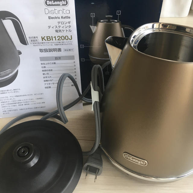 DeLonghi(デロンギ)のデロンギ　KBI1200J ディスティンタ　電気ケトル スマホ/家電/カメラの生活家電(電気ケトル)の商品写真