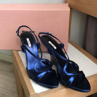 ミュウミュウ(miumiu)のmiumiu ウエッジソールサンダル(サンダル)