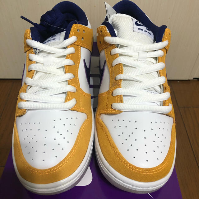 NIKE(ナイキ)のNIKE SB DUNK LOW PRO LASER ORANGE 28.5cm メンズの靴/シューズ(スニーカー)の商品写真