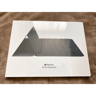 アップル(Apple)のiPad Smart Keyboard グレー MPTL2J/A(iPadケース)