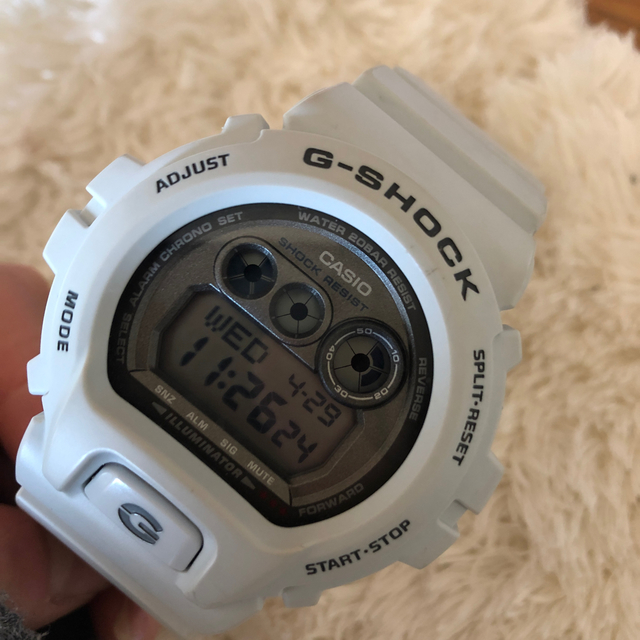 G-SHOCK(ジーショック)のGショック　グレー　 メンズの時計(腕時計(デジタル))の商品写真