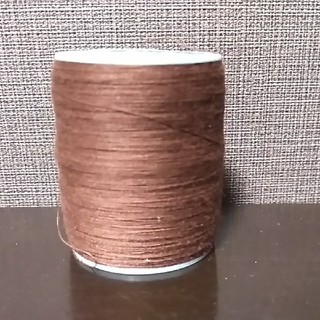 ② ミシン糸 700m  スパン   刺繍糸 茶色   #60(生地/糸)