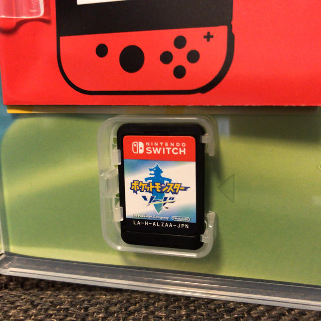 Nintendo Switch(ニンテンドースイッチ)のポケットモンスター　ソード　Switchソフト エンタメ/ホビーのゲームソフト/ゲーム機本体(家庭用ゲームソフト)の商品写真