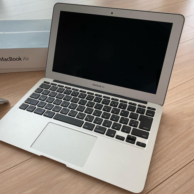 Apple(アップル)のMacBook Air 2011 A1370 スマホ/家電/カメラのPC/タブレット(ノートPC)の商品写真