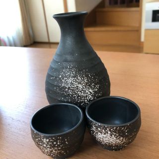 徳利とお猪口のセット(食器)