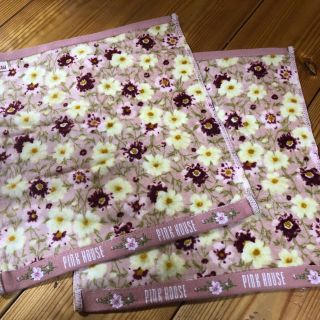 新品⭐️ピンクハウス　ハンドタオル　お花Ｐ(タオル)