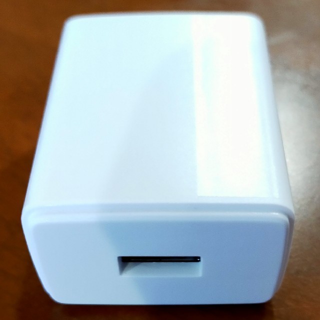 USB充電用アダプタ スマホ/家電/カメラのスマートフォン/携帯電話(バッテリー/充電器)の商品写真