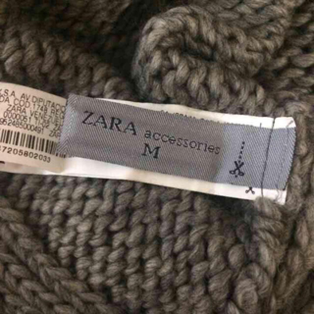 ZARA(ザラ)の ZARA ニット ポンチョ ケープ レディースのジャケット/アウター(ポンチョ)の商品写真