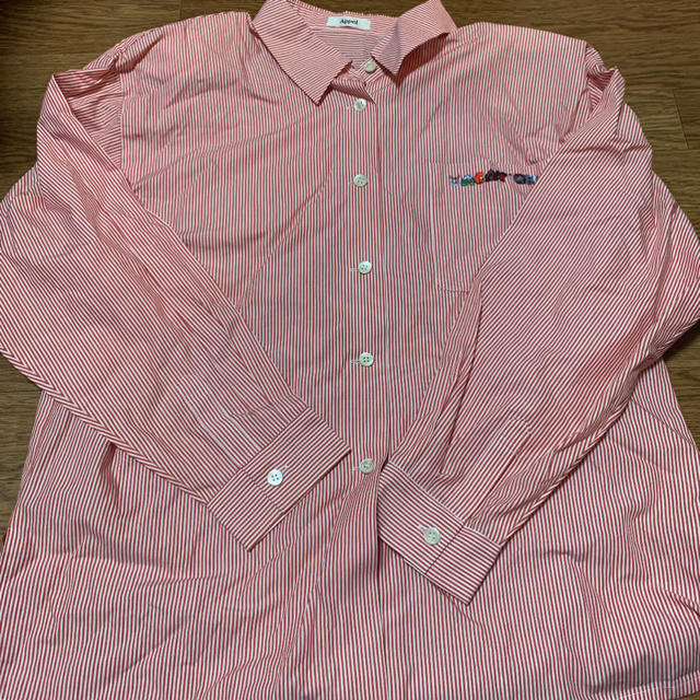 GUNZE(グンゼ)のシャツ 赤ストライプ レディースのトップス(シャツ/ブラウス(長袖/七分))の商品写真