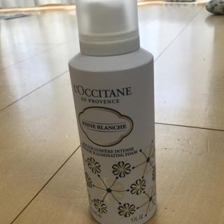 ロクシタン(L'OCCITANE)のロクシタンレーヌブランシュ イルミネイティングクレンジングフォーム(洗顔料)