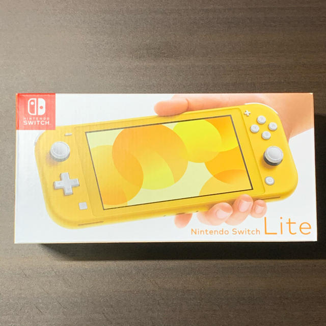 ニンテンドースイッチライトイエロー　Nintendo Switch Lite