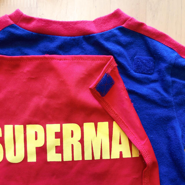 MARVEL(マーベル)のSuperman マント付き Tシャツ　100cm キッズ/ベビー/マタニティのキッズ服男の子用(90cm~)(Tシャツ/カットソー)の商品写真