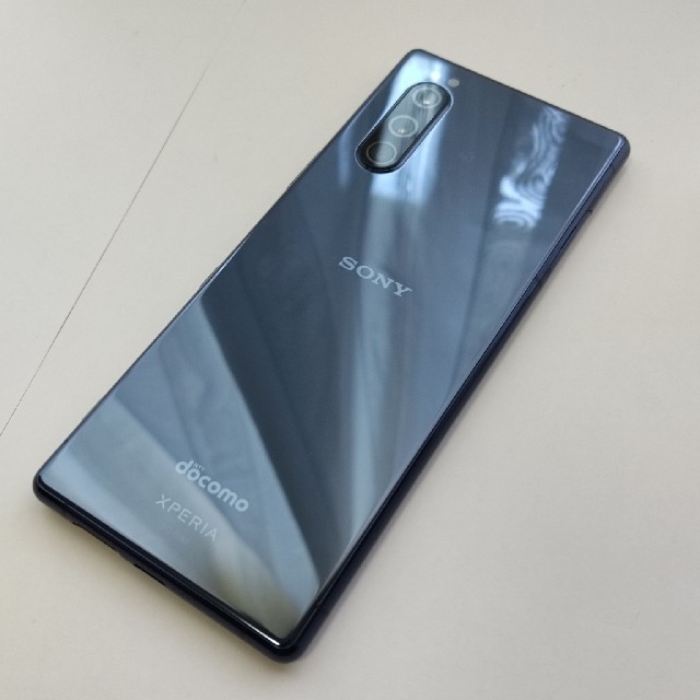 Xperia(エクスペリア)のXperia5 SO-01M　Blue スマホ/家電/カメラのスマートフォン/携帯電話(スマートフォン本体)の商品写真