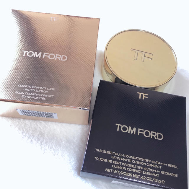 TOMFORD トレースレス タッチ ファンデーション