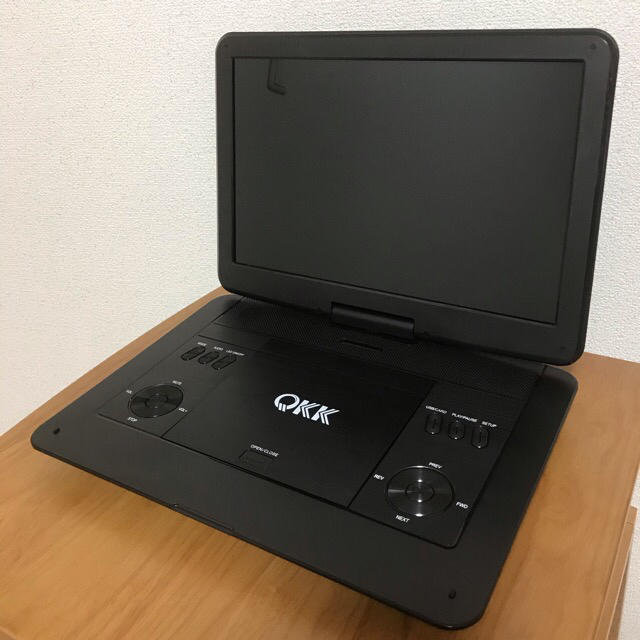 大画面　ポータブルDVDプレーヤー　14インチ スマホ/家電/カメラのオーディオ機器(ポータブルプレーヤー)の商品写真