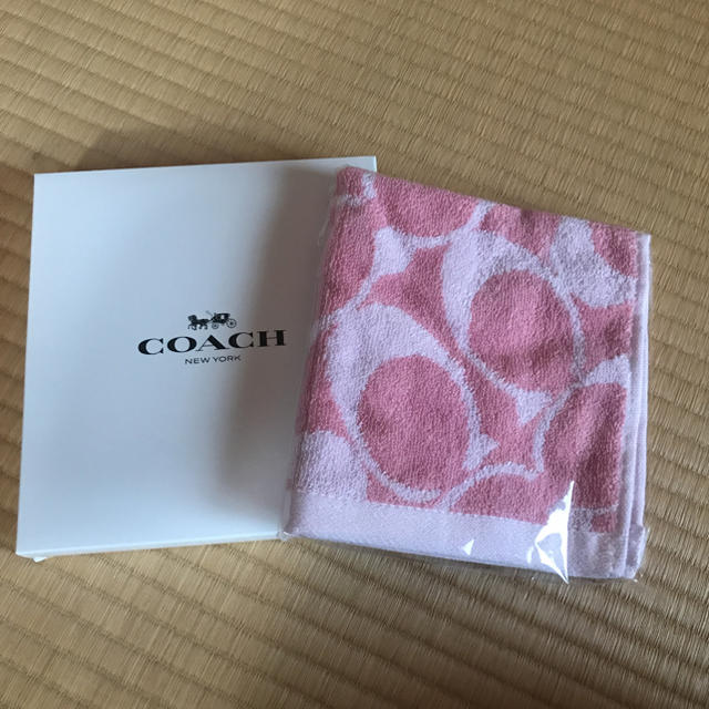 COACH(コーチ)のコーチ　ハンドタオル　 レディースのファッション小物(ハンカチ)の商品写真