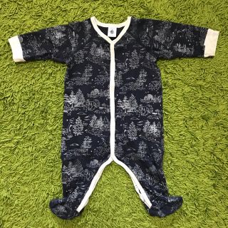 プチバトー(PETIT BATEAU)のPETIT BATEAU ロンパース 足つき 6M(ロンパース)