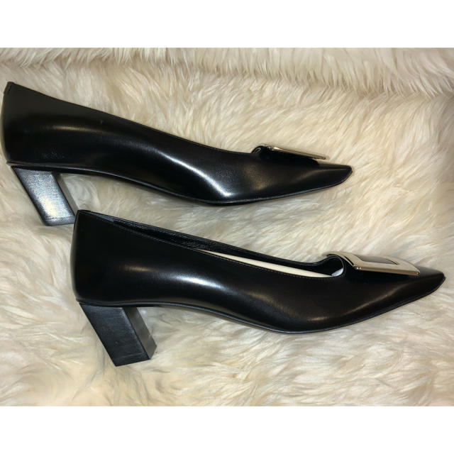 ☆新品未使用☆Roger Vivier ロジェヴィヴィエ レザーパンプス37.5