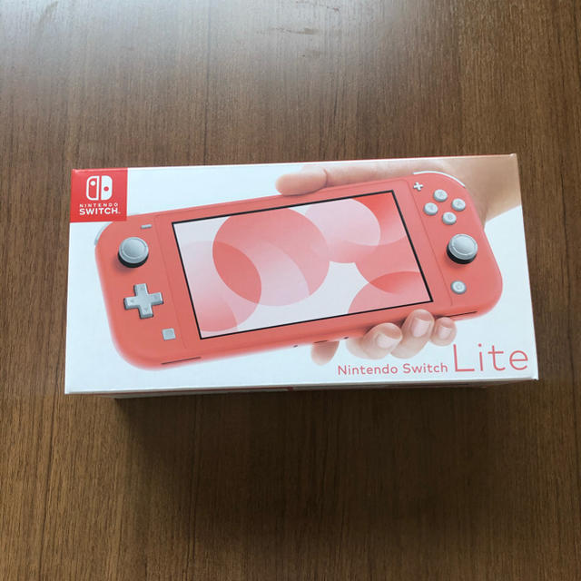 任天堂 Switch Lite コーラル