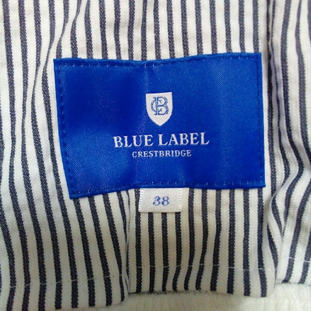 BURBERRY BLUE LABEL(バーバリーブルーレーベル)の【新品未使用】ブルーレーベルクレストブリッジ　ブルゾン レディースのジャケット/アウター(ブルゾン)の商品写真