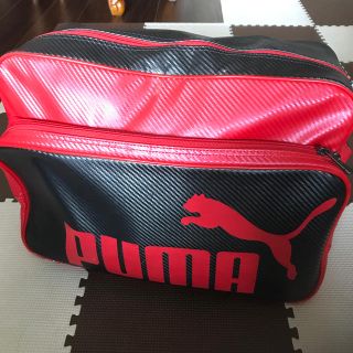 プーマ(PUMA)のyossie様専用　プーマ　エナメルバッグ(ショルダーバッグ)