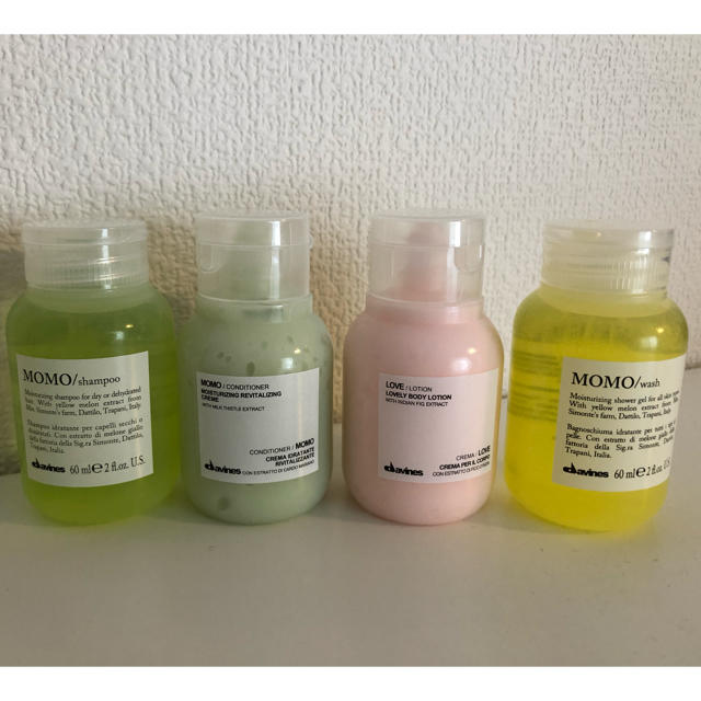 Cosme Kitchen(コスメキッチン)のdavines MOMO 各60ml 4本セット インテリア/住まい/日用品の日用品/生活雑貨/旅行(日用品/生活雑貨)の商品写真