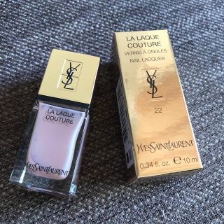 イヴサンローランボーテ(Yves Saint Laurent Beaute)の♡新品♡YSL ラ　ラッククチュール　22  (箱付き)(マニキュア)