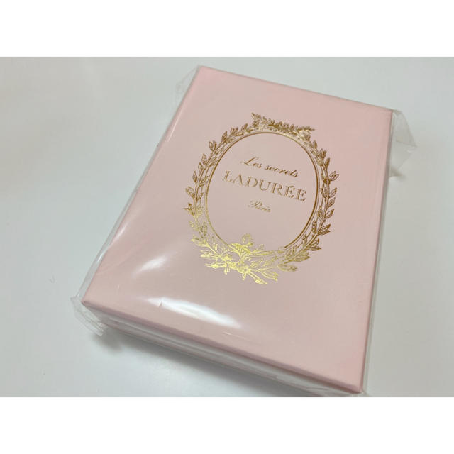 LADUREE(ラデュレ)の【値下げ】LADUREE ラデュレ マカロンキーホルダー♡新品未使用 レディースのファッション小物(キーホルダー)の商品写真