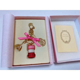 ラデュレ(LADUREE)の【値下げ】LADUREE ラデュレ マカロンキーホルダー♡新品未使用(キーホルダー)